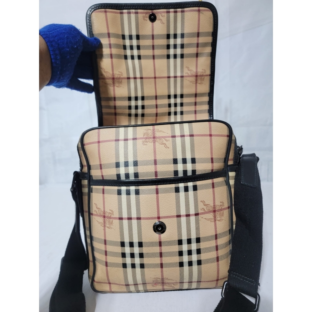 Authentic Burberry Beige/Black Messenger Crossbody Shoulder Bag - Picture 11 of 16